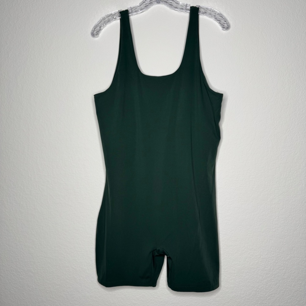 Quince Ultra-Form Short Onesie Green Athletic Unitard Romper XL LB35884-DKBIZ01